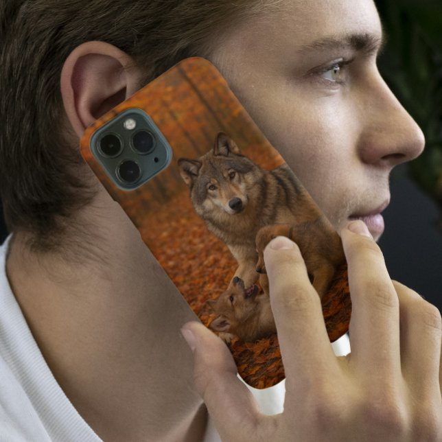 Coque iPhone La famille des loups d'automne Jouer des petits da (Créateur téléchargé)