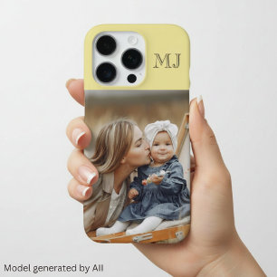 Coque iPhone 16 Pro Moderne Monogramme 1 Photo Jaune Clair