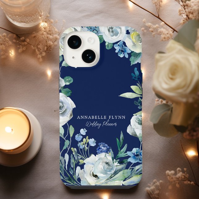Coque iPhone Monogramme floral blanc bleu marine chic (Créateur téléchargé)