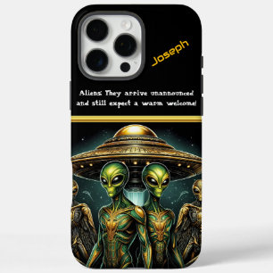 Coques iPhone 16 Pro Max Aliens se rassemblent par vaisseau spatial doré à