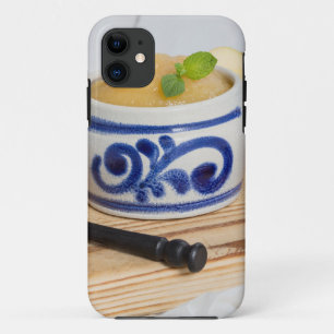 Coque Case-Mate Pour iPhone Applesauce à la cannelle dans un bol en grès