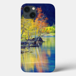 iPhone 13 Case Arbre d'Aspen en en automne se reflétant dans le