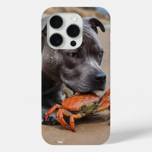 Coque iPhone 15 Pro "Beachside Pals : A Staffy and its Crab Companion"