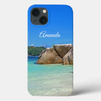 Belle Mer Tropicale avec Côte Rocheuse Couverte