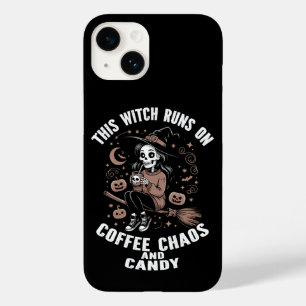 Coque Pour iPhone 14 Cette sorcière tourne sur le café, le chaos et les