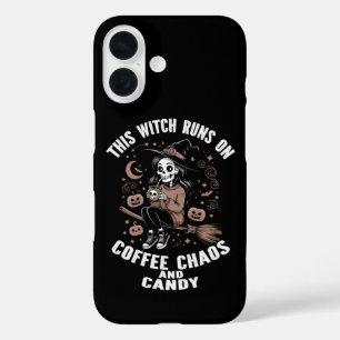 Coques iPhone 16 Cette sorcière tourne sur le café, le chaos et les