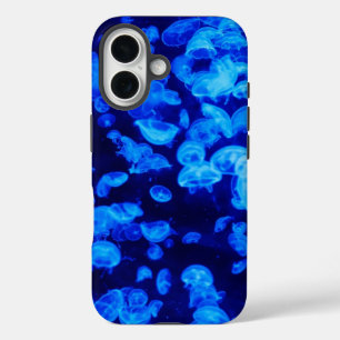 Coques iPhone 16 Cool Electric Blue Jellyfish en Deep Blue Sea