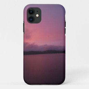 Coque iPhone 11 Coucher de soleil violet sur le lac Arrowhead