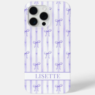 Coque iPhone 15 Pro Max Élégant Ruban Coquette Rayé Violet Monogrammé