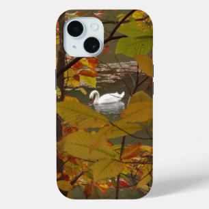 Coque Pour iPhone 15 Étang d'automne avec cygne