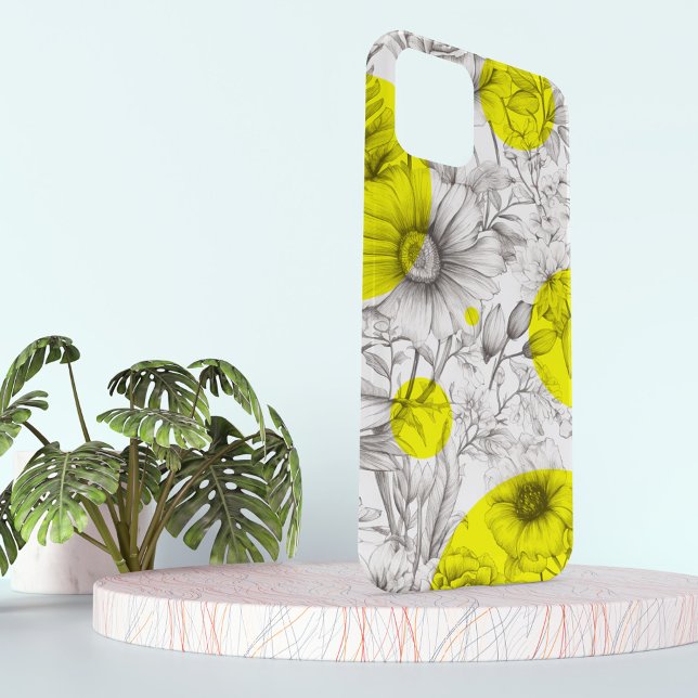 Coques Case-Mate iPhone Floral moderne dessin jaune vif Cercles rétro (Bright yellow retro circles on black and white drawing sketch of peony flowers, on a phone case.)
