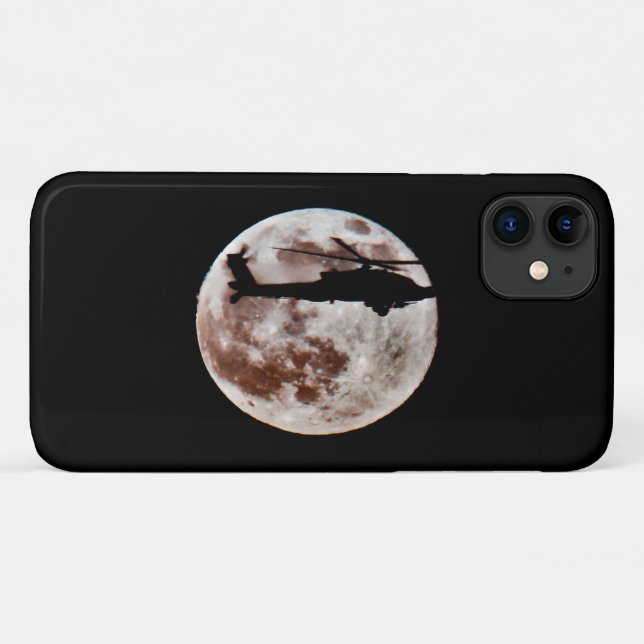 Coques Case-Mate iPhone Hélicoptère militaire avec Pleine lune nocturne (Dos (Horizontal))