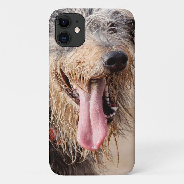Coques Case-Mate iPhone Heureux chien sur une plage (Dos)