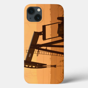 iPhone 13 Coque Jack de pompage pompant du pétrole dans l'ouest du
