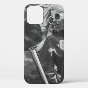 Case-Mate iPhone Case Jolie femme en voiture convertible