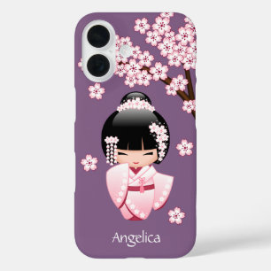 Coques iPhone 16 Kokeshi Doll au kimono rose sur fond violet