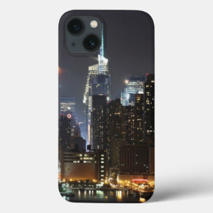 iPhone 13 Case La lune se lève au-dessus du Midtown New York.