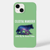 Loup solitaire silhouette de galaxie
