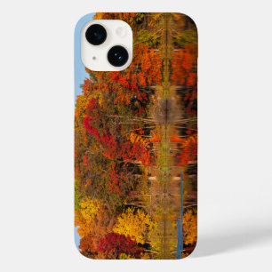 Coque Pour iPhone 14 matin d'automne au parc et à l'étang de Marthaler