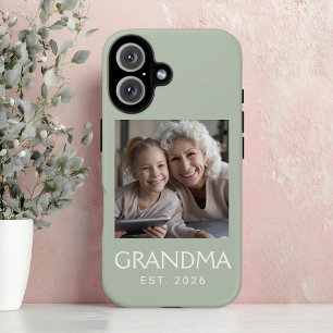 Coques iPhone 16 Mémé Typographie Établie Photo Vert Sauge