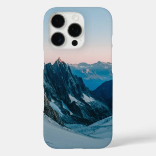 Coques iPhone 16 Pro Montagne Enneigée Sous Ciel Crise