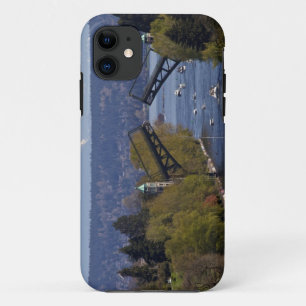Case-Mate iPhone Case Montagnes de pont et de cascade de Montlake