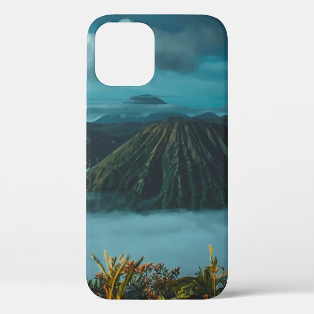 COQUES Case-Mate iPhone MONTAGNES VERTES ENTOURÉES DE NUAGES BLANCS (Verso)