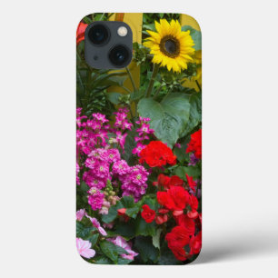 Etui iPhone 13 Palissade jaune avec jardin fleuri dans