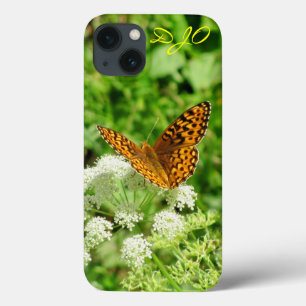 Etui iPhone 13 Papillon Sur Fleurs Blanches