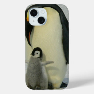 Coque Pour iPhone 15 Penguin regardant le poussin