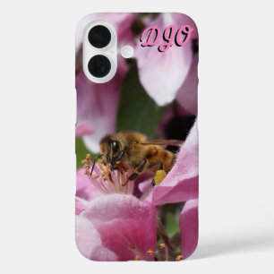 Coques iPhone 16 Pomme de crabe rose avec l'abeille et vos initiale