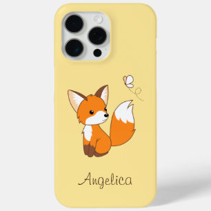 Coque iPhone 15 Pro Max Renard Mignon Qui Regarde Papillon