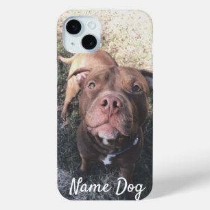 Coque iPhone 15 Mini Renommez votre chien Pitbull sur les boîtiers télé