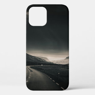 Case-Mate iPhone CASE ROUTE NOIRE ASPHALTE PRÈS DE LA MONTAGNE PENDANT 
