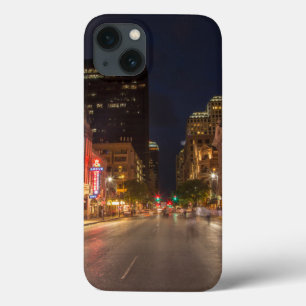 iPhone 13 Case Sixième Rue À Dusk Dans Le Centre D'Austin, Texas