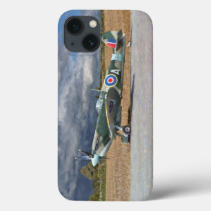 iPhone 13 Case Spitfire sous des nuages de tempête