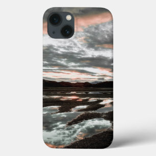 Etui iPhone 13 Sunrise reflections at Lago Gray. Torres del