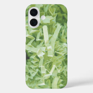 Coques iPhone 16 Texture de papier vert froissé et déchiqueté abstr