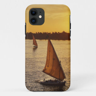 Coque Case-Mate Pour iPhone Trois falukas avec des touristes sur le Nil à