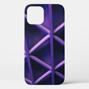 Case-Mate iPhone Case Un plafond violet avec une motif de croisée ; un b
