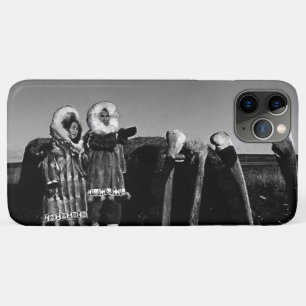 Case-Mate iPhone Case Vintage Alaska Fur vêtu eskimo arctique sod igloo