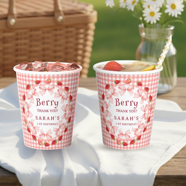 Coquette Berry First Birthday Red Gingham Pappbecher (Coquette Berry First Birthday Red Gingham Paper Cups)