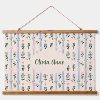 Coquette Botanical Pink Bow Custom Name Nursery Wandteppich Mit Holzrahmen
