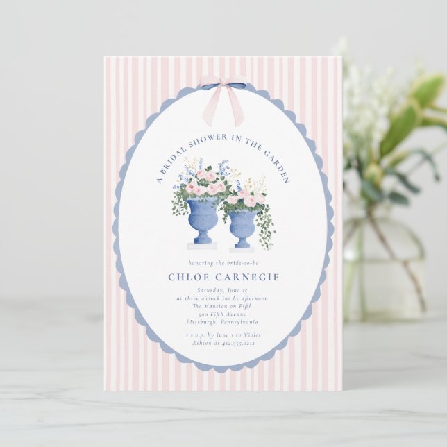 Coquette Bow Garden Manor Bridal Shower Invitation (Debout devant)
