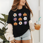 Coquette Halloween Pumpkins Blume Skulls<br><div class="desc">Coquette Halloween Pumpkins Blume Skulls Tri-Blend Shirt bietet die Blumen,  Kürbis und Schädel in lila,  orange und weiß. Ideal für Halloween-Partys,  Mädels und Feiern. Erstellt von Evco Studio www.zazzle.com/store/evcostudio</div>