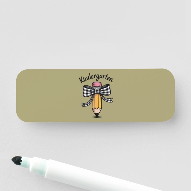 Coquette Pencil Bow Kindergarten Lehrerschule Namensschild (Beispiel)