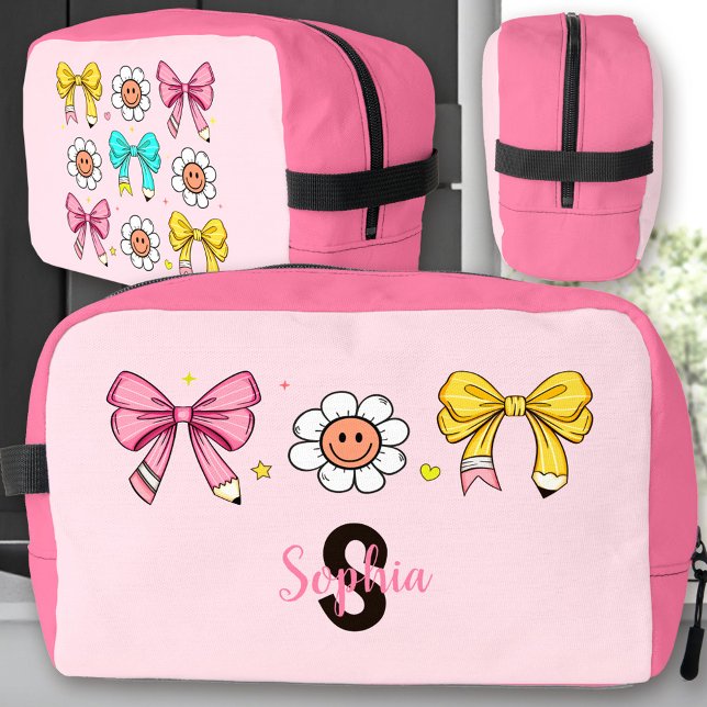 Coquette School Girl Pink Bow Name Lunch Box Waschbeutel (Coquette School Girl Cute Pink Bow Pencil Name Dopp Kit Lunch Box)