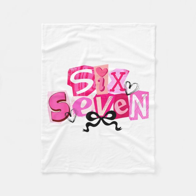 Coquette Six Seven Valentinstag Lustiger Spruch 67 Fleecedecke (Vorderseite)