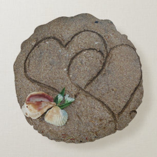 coquilles & 2 coeurs sur la plage coussin de maria