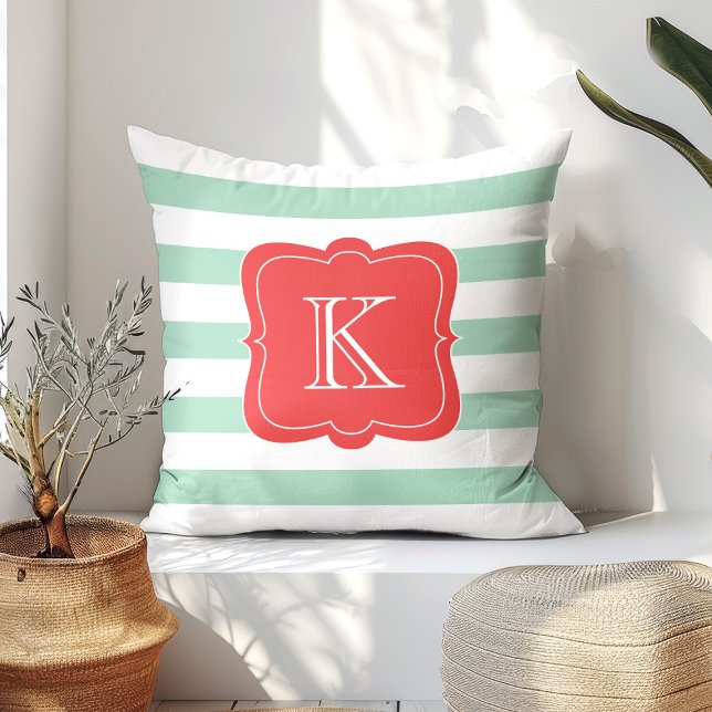 Corail & Seafoam Personnalisé Monogramme | Coussin (Créateur téléchargé)